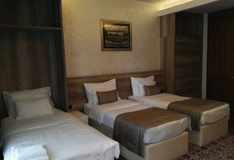اتاق استاندارد سه نفره, Villas And Apartments Oaza