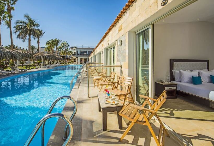 Standard swim-up room, Sunrise Aqua Joy Resort