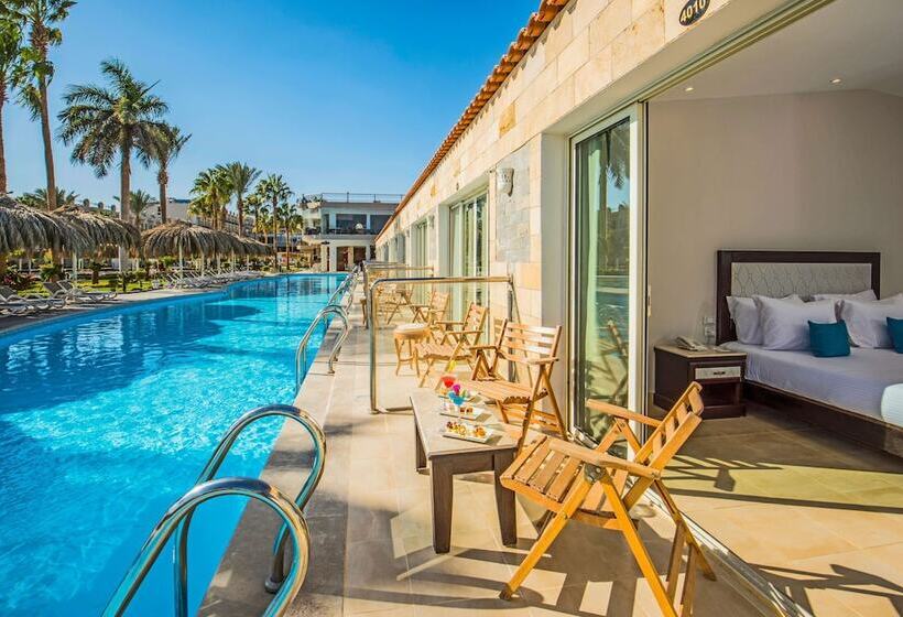 Standard swim-up room, Sunrise Aqua Joy Resort