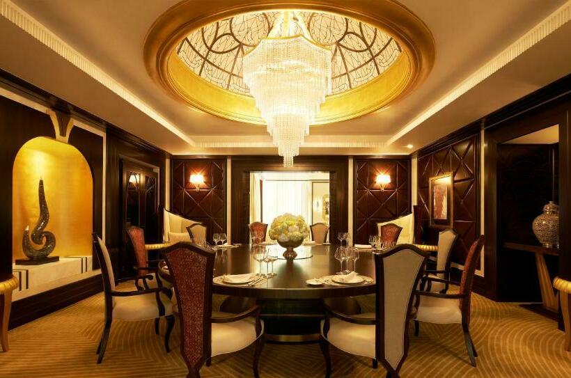 سوئیت پنت هاوس, The St. Regis Abu Dhabi