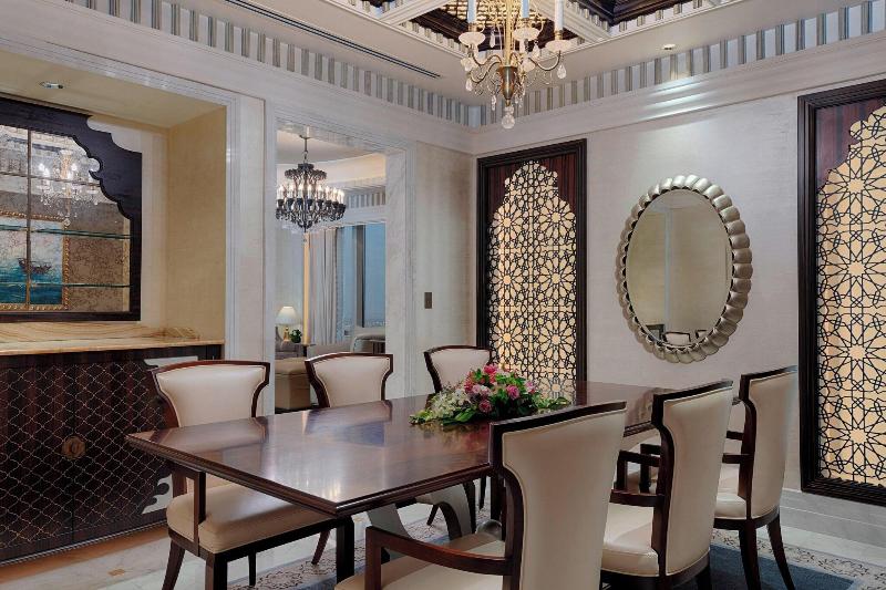 سوئیت با تخت بزرگ, The St. Regis Abu Dhabi