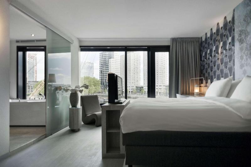 キングサイズベッドのスタンダードルーム, Mainport Hotel Rotterdam, A Hilton Affiliate