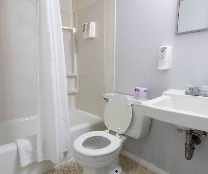 اتاق استاندارد با چشم‌انداز دریا, Rideau Oceanfront Motel