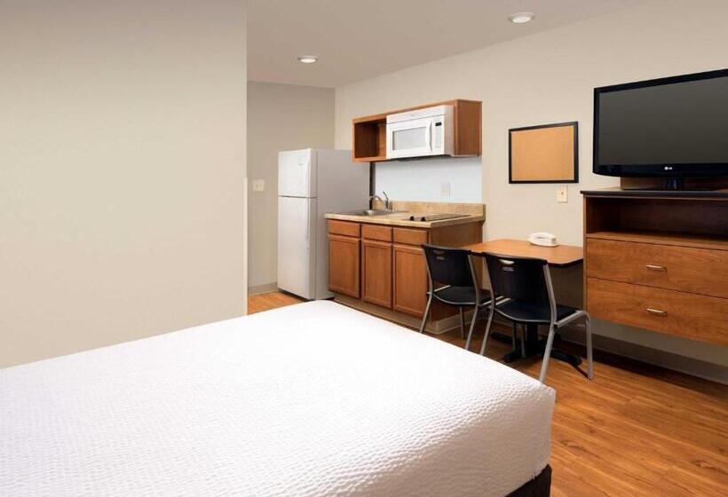 استودیوی استاندارد, Woodspring Suites Odessa