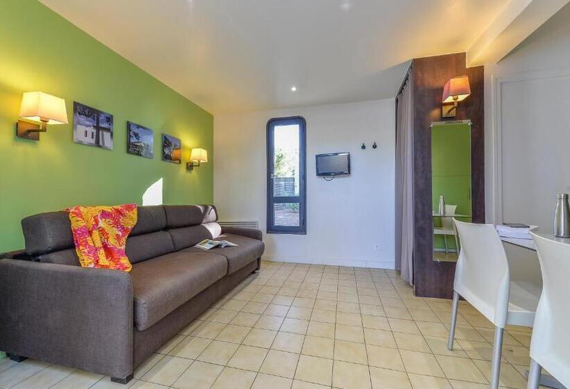 بانگلوی استاندارد, Belambra Clubs La Grande Motte Petite Camargue   Presqu île Du Ponant