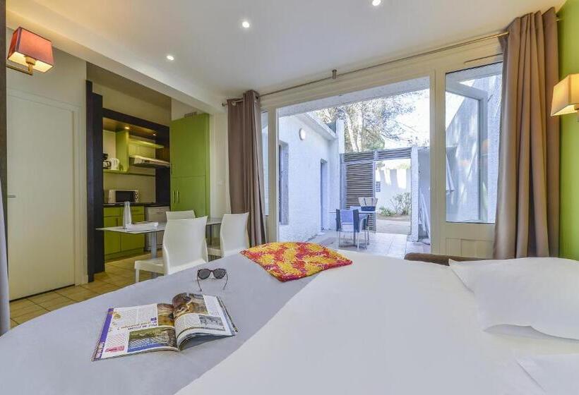 بانگلوی استاندارد, Belambra Clubs La Grande Motte Petite Camargue   Presqu île Du Ponant