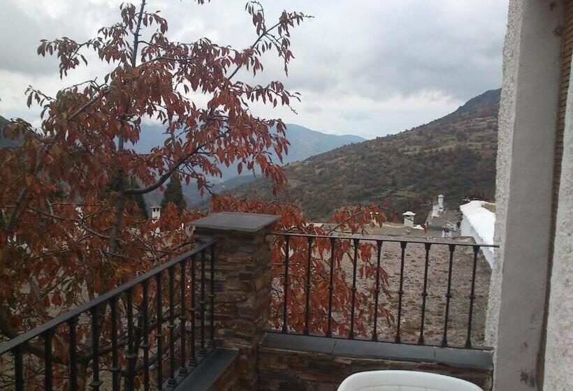 اتاق استاندارد, Hostal Rural Poqueira