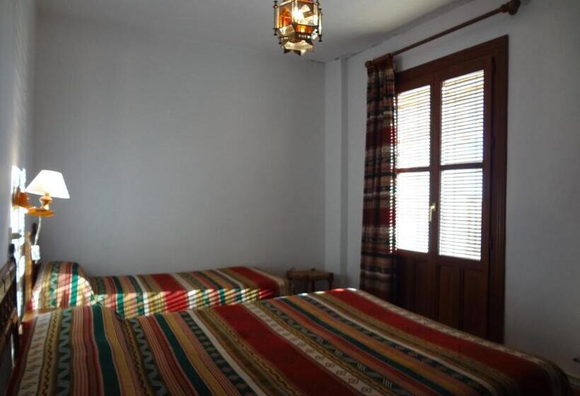 اتاق اکونومی, Hostal Rural Poqueira