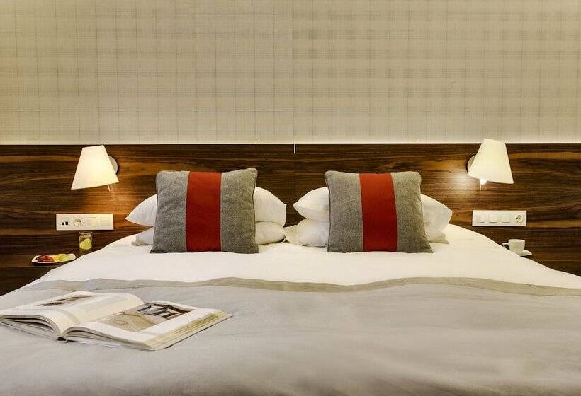 سوئیت 2 خوابه, 12 Months Resort & Spa