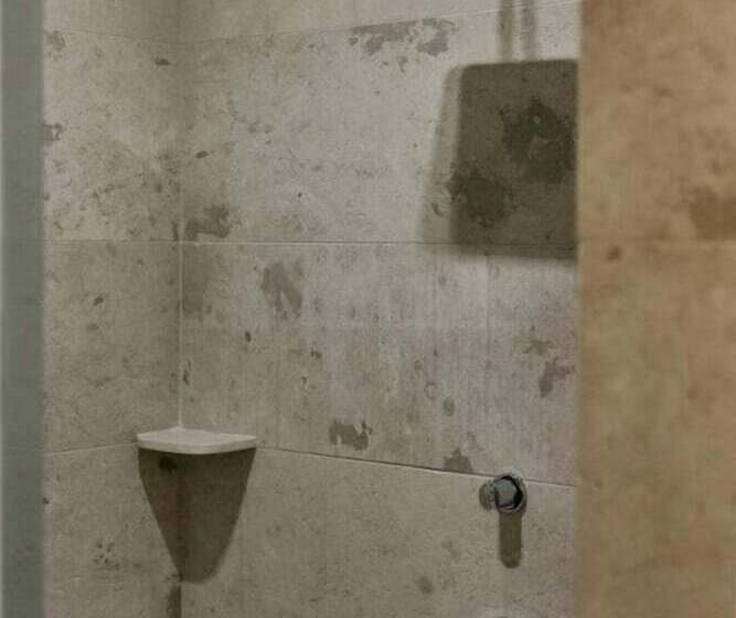 سوییت جونیور, 12 Months Resort & Spa
