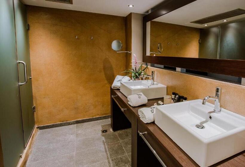 سوییت سوپریور با چشم‌انداز دریا, 12 Months Resort & Spa