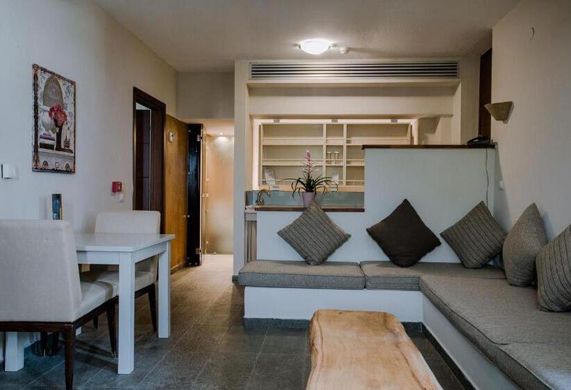 سوییت سوپریور با چشم‌انداز دریا, 12 Months Resort & Spa