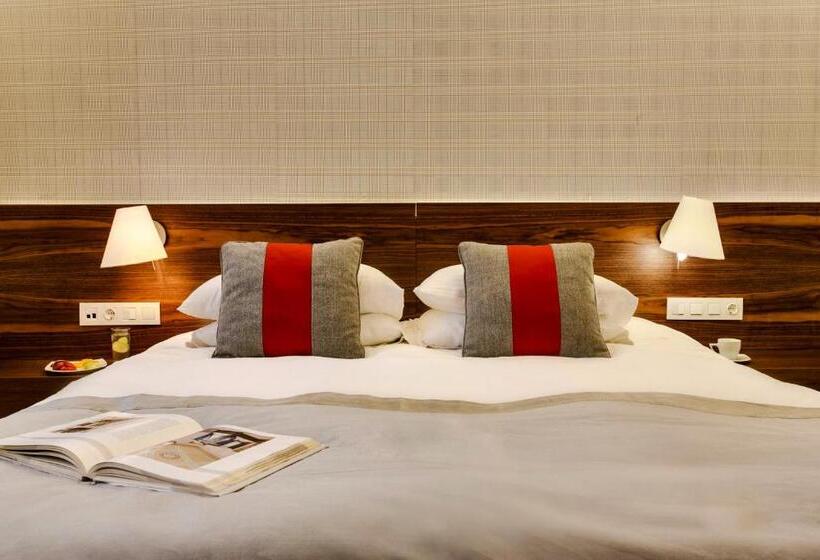سوئیت 2 خوابه, 12 Months Resort & Spa
