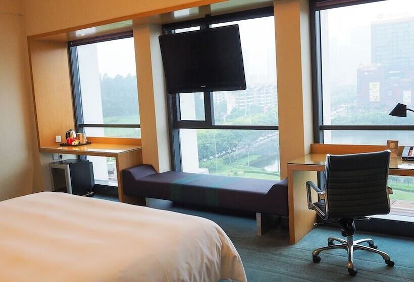 Standard Studio Double Bed, Aloft Nanhai Foshan