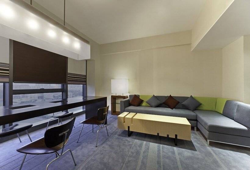 Standard Studio Double Bed, Aloft Nanhai Foshan