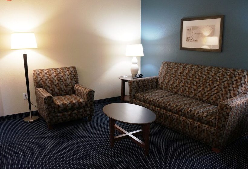 Suite Deluxe, Americinn By Wyndham Fort Dodge