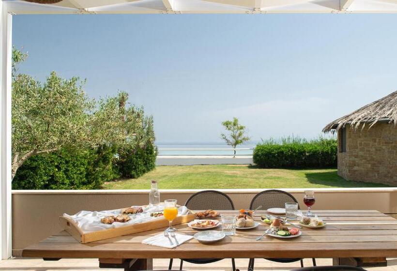 بانگلوی استاندارد با چشم‌انداز دریا, Antigoni Seaside Resort