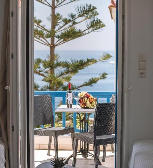 سوییت جونیور, Blue Bay Resort Village