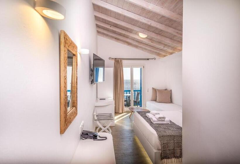 سوییت جونیور, Blue Bay Resort Village