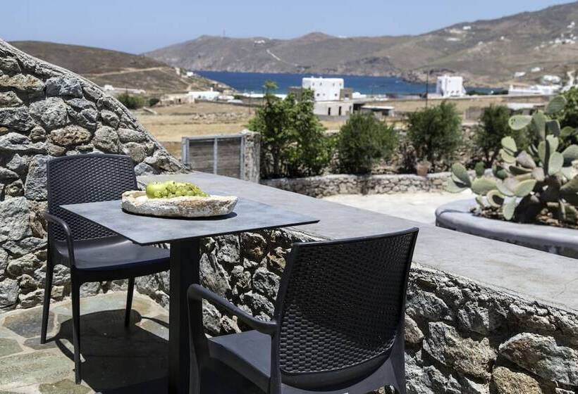 سوییت جونیور با چشم‌انداز دریا, Ftelia Bay Boutique