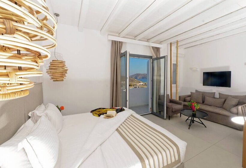 سوییت جونیور با چشم‌انداز دریا, Ftelia Bay Boutique