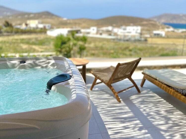 Deluxe Suite Sea View, Ftelia Bay Boutique