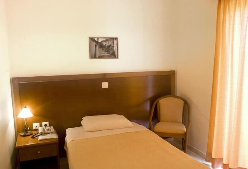 اتاق استاندارد یک نفره, Hiona Holiday
