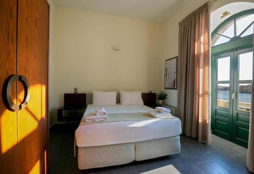 سوئیت اجرایی با چشم‌انداز دریا, Krinos Suites