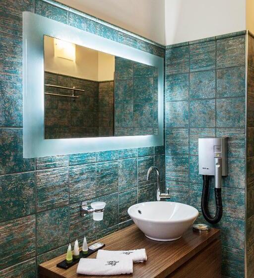 سوییت لوکس, Krinos Suites