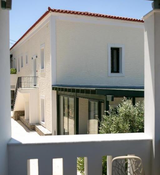سوییت سوپریور با چشم‌انداز دریا, Krinos Suites
