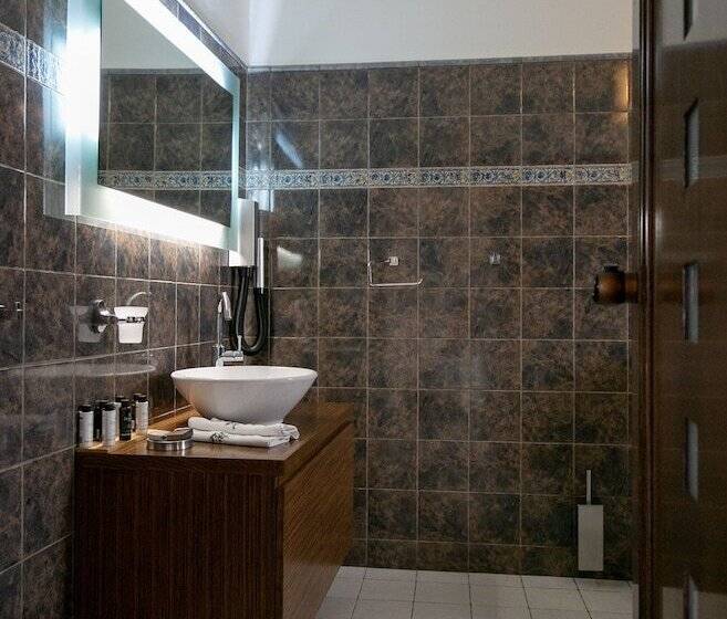 سوئیت اجرایی با چشم‌انداز دریا, Krinos Suites