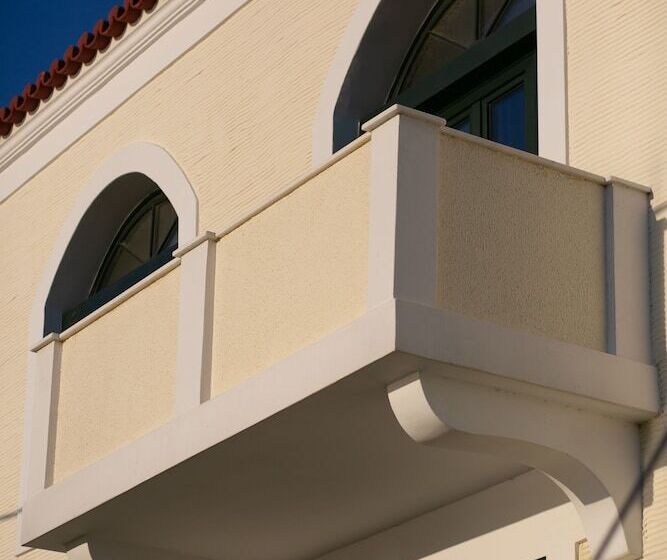 سوئیت اجرایی با چشم‌انداز دریا, Krinos Suites