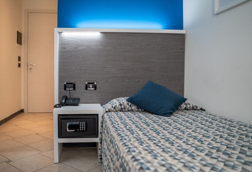 اتاق استاندارد یک نفره, Maritan Hotel & Spa