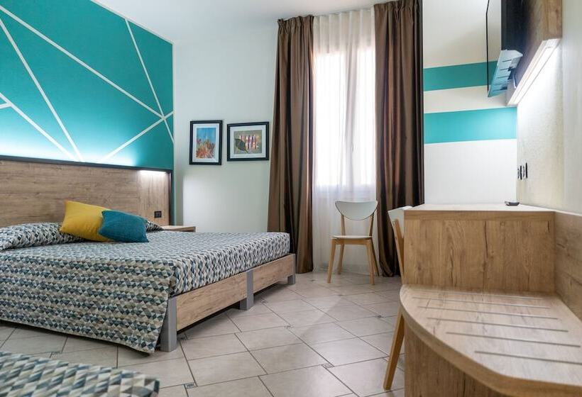 اتاق استاندارد سه نفره, Maritan Hotel & Spa
