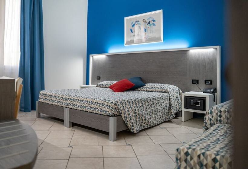 اتاق استاندارد سه نفره, Maritan Hotel & Spa