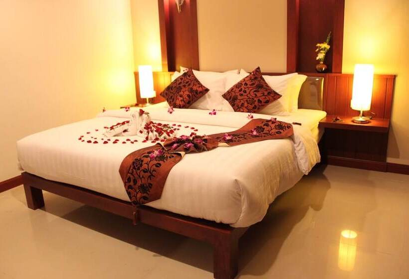 Superior Room, Patong Hemingway S