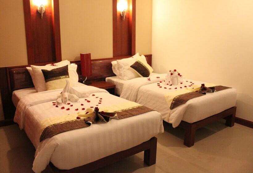 Superior Room, Patong Hemingway S