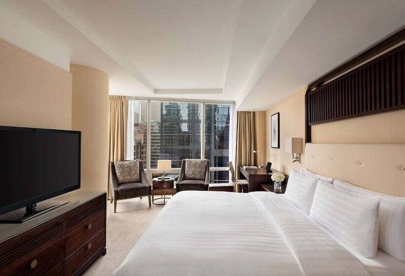 Premium Room, Shangrila Toronto