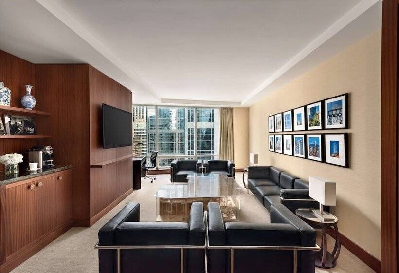 سوییت, Shangrila Toronto
