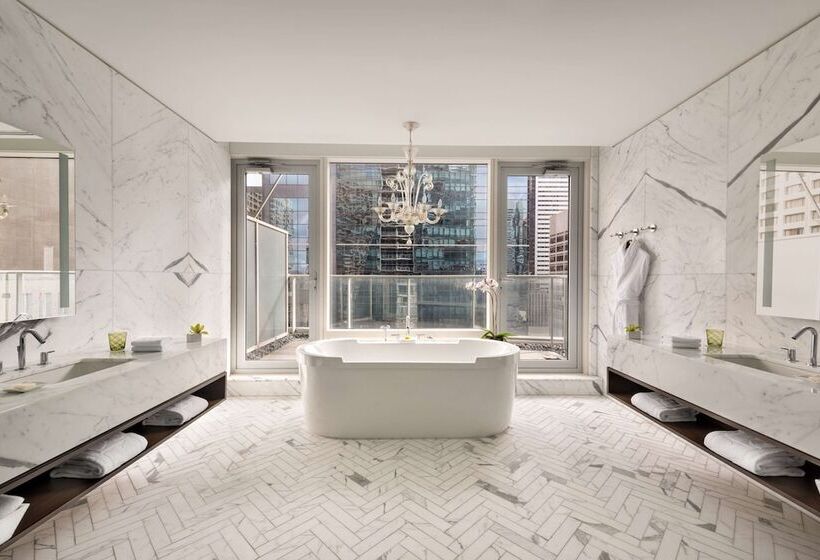 سوئیت پرزیدنت, Shangrila Toronto