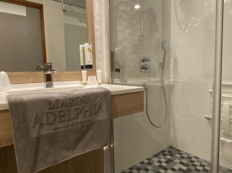 اتاق استاندارد با چشم‌انداز دریاچه, & Spa Marina D Adelphia