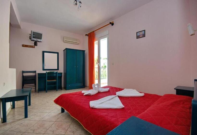 استودیو استاندارد با بالکن, Studios Nelli Alonissos