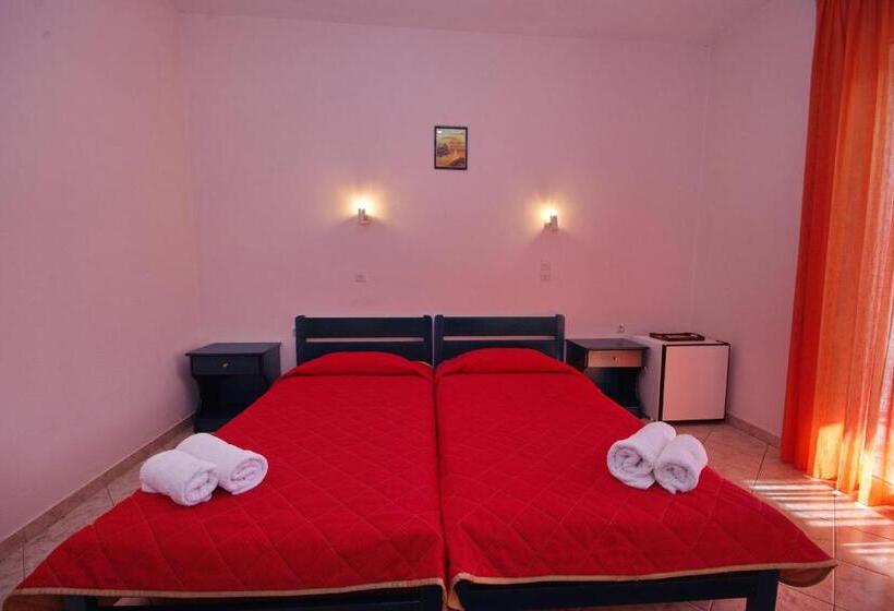 اتاق استاندارد با بالکن, Studios Nelli Alonissos