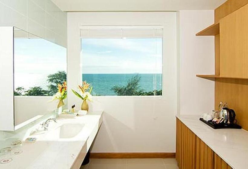 سوییت, Welcome World Beachfront Resort