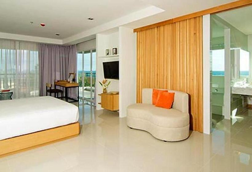 سوییت, Welcome World Beachfront Resort