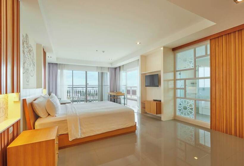 سوییت, Welcome World Beachfront Resort