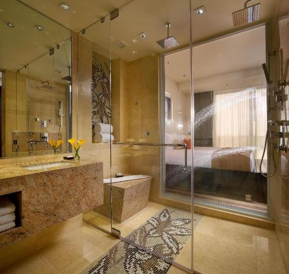 اتاق لوکس با تخت بزرگ, Eb Hotel Miami Airport