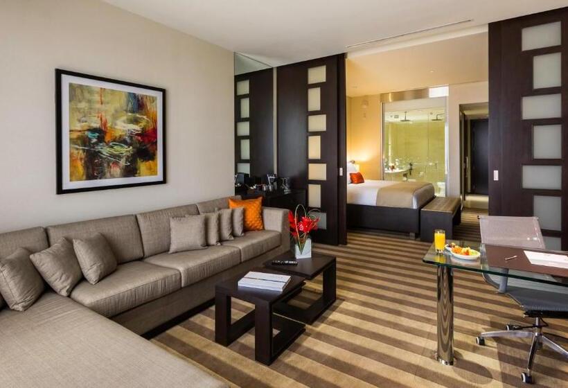 اتاق لوکس با تخت بزرگ, Eb Hotel Miami Airport