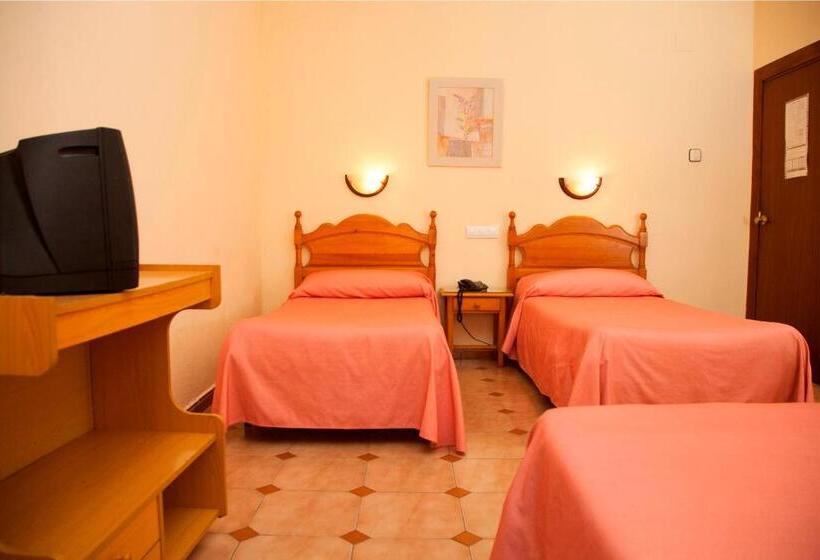 スタンダードトリプルルーム, Hostal Paris