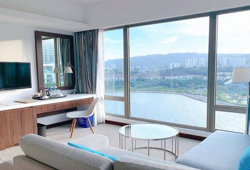 اتاق استاندارد با چشم‌انداز دریا, Auberge Discovery Bay Hong Kong